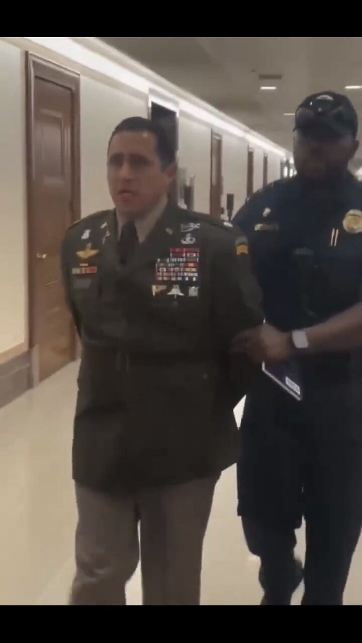 MILITARY SERVING MEMBERS👮👨✈️🧑✈️🚨👮♂️ARRESTED FOR PROTESTING IN UNIFORM👨✈️🧑✈️🚨👮♂️💫