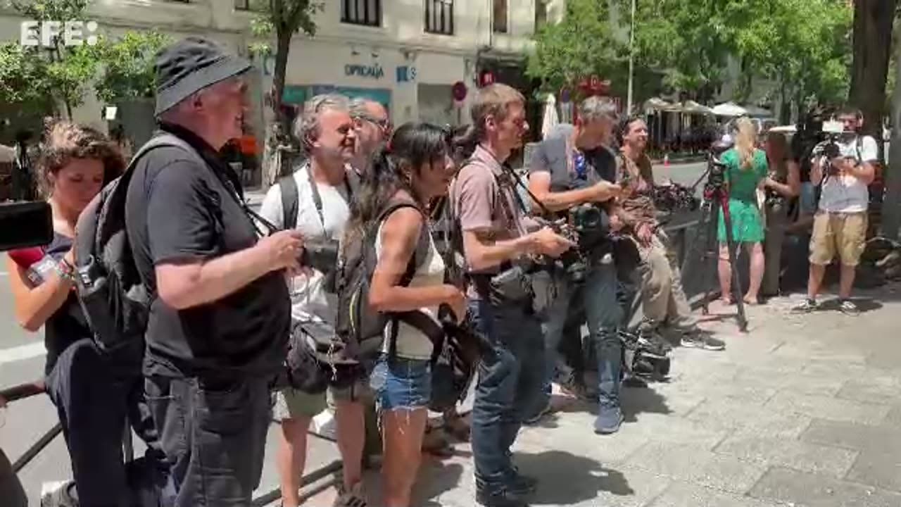 3.- La Guardia Civil entra en la sede del PSOE por CORRUPCIÓN)