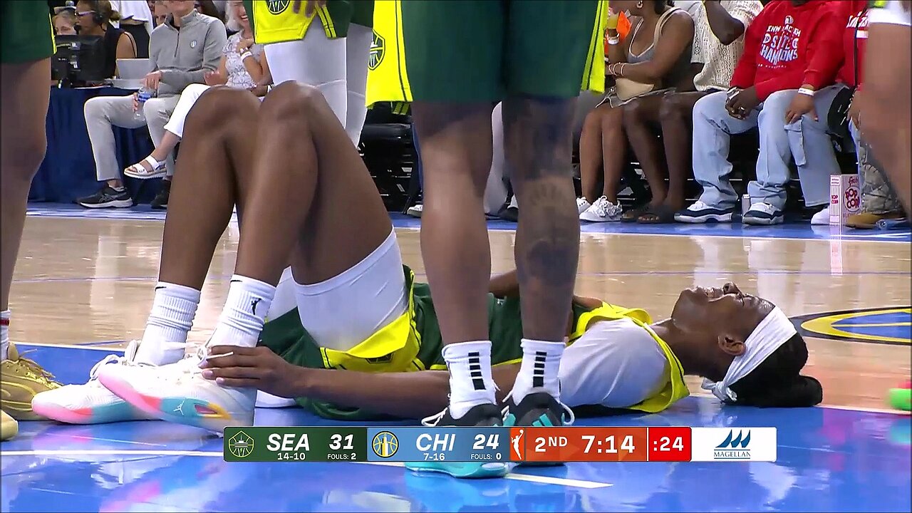 🤕 Rookie Dominique Malonga injures ankle, returns later | WNBA womens basketball