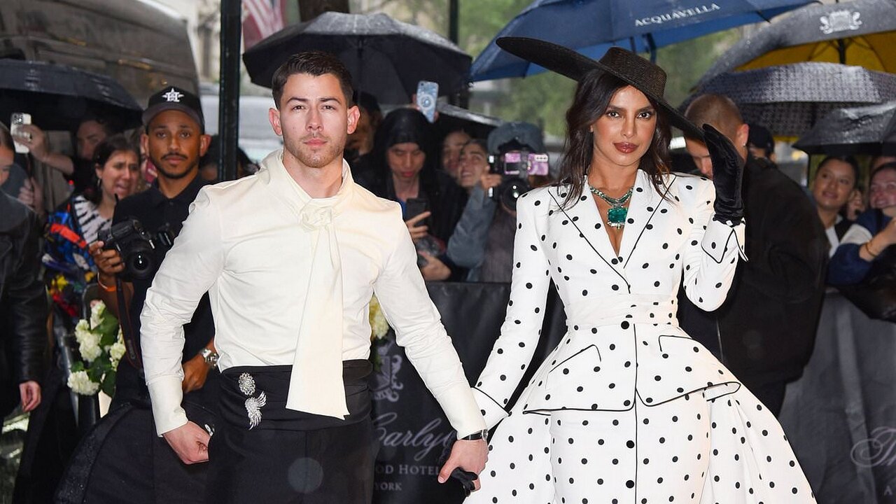 Met Gala: Priyanka & Nick Seem Off