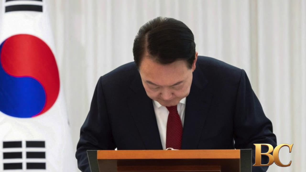 South Korea’s jailed ex-leader Yoon resists questioning, takes off clothes and lies on the floor