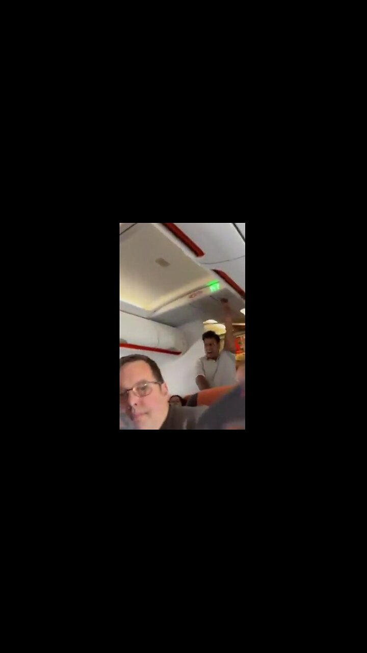 Muslim Passenger: I’m going to bomb the plane, Death to America, Death to Trump - Allahu Akbar