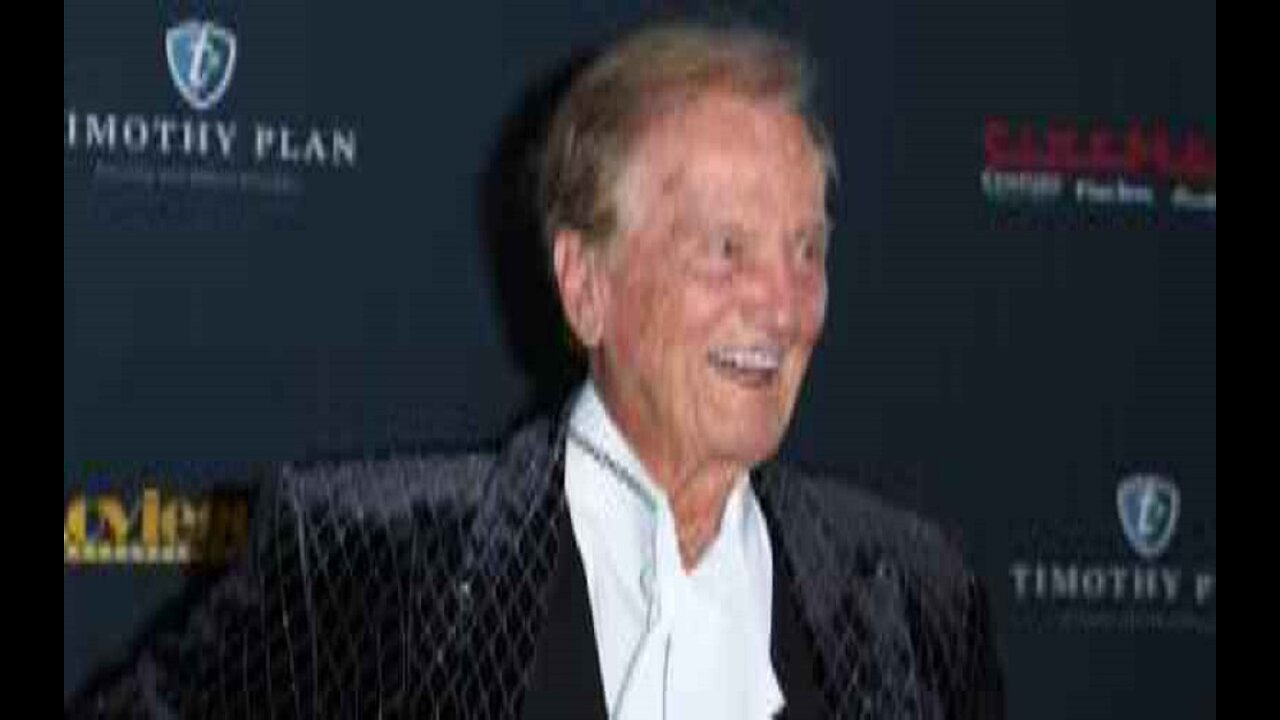 Freedom Isnt Free The Most Profound Response to Jimmy Kimmel Yet Comes From 91-Year-Old Pat Boone