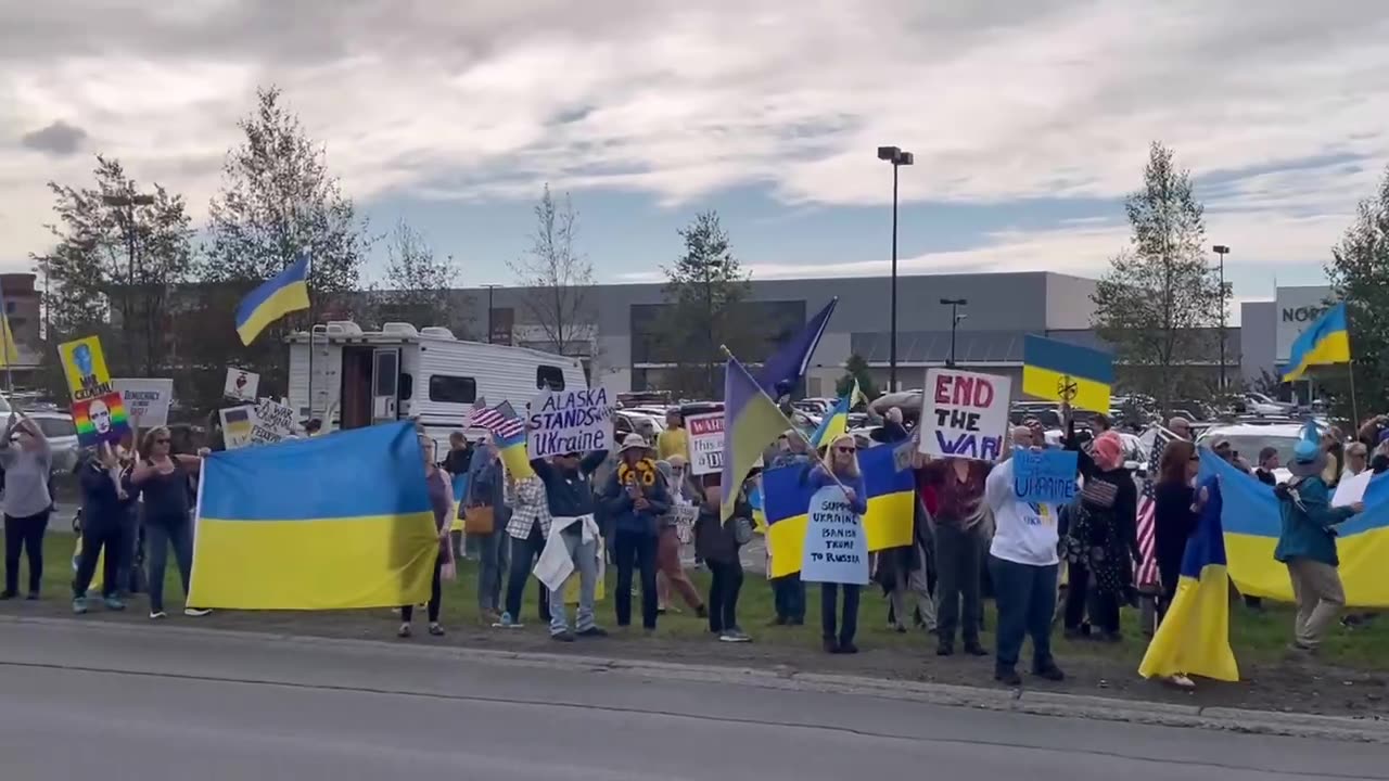 πΊπ¦πΊπΈ Meanwhile, in Anchorage, Alaska, on the eve of the Putin-Trump summit,