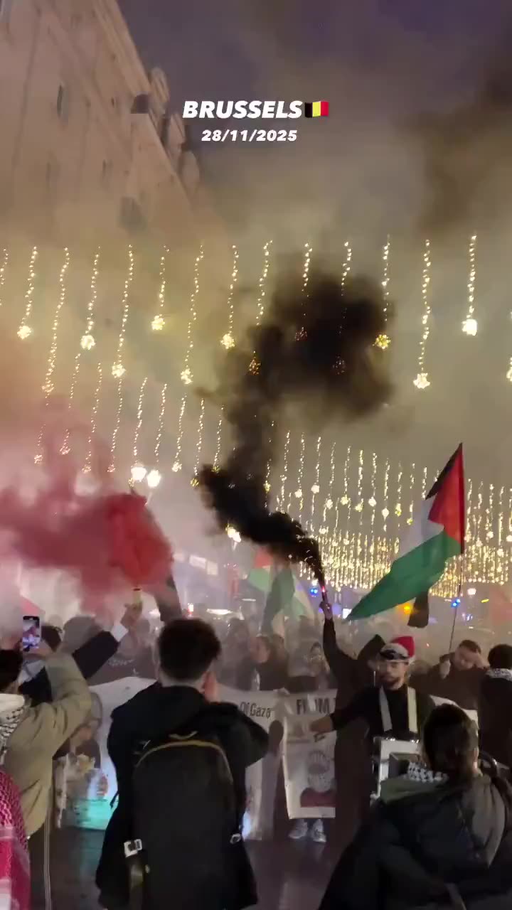 💥Islamist Protesters disrupt the Brussels Christmas Market opening night