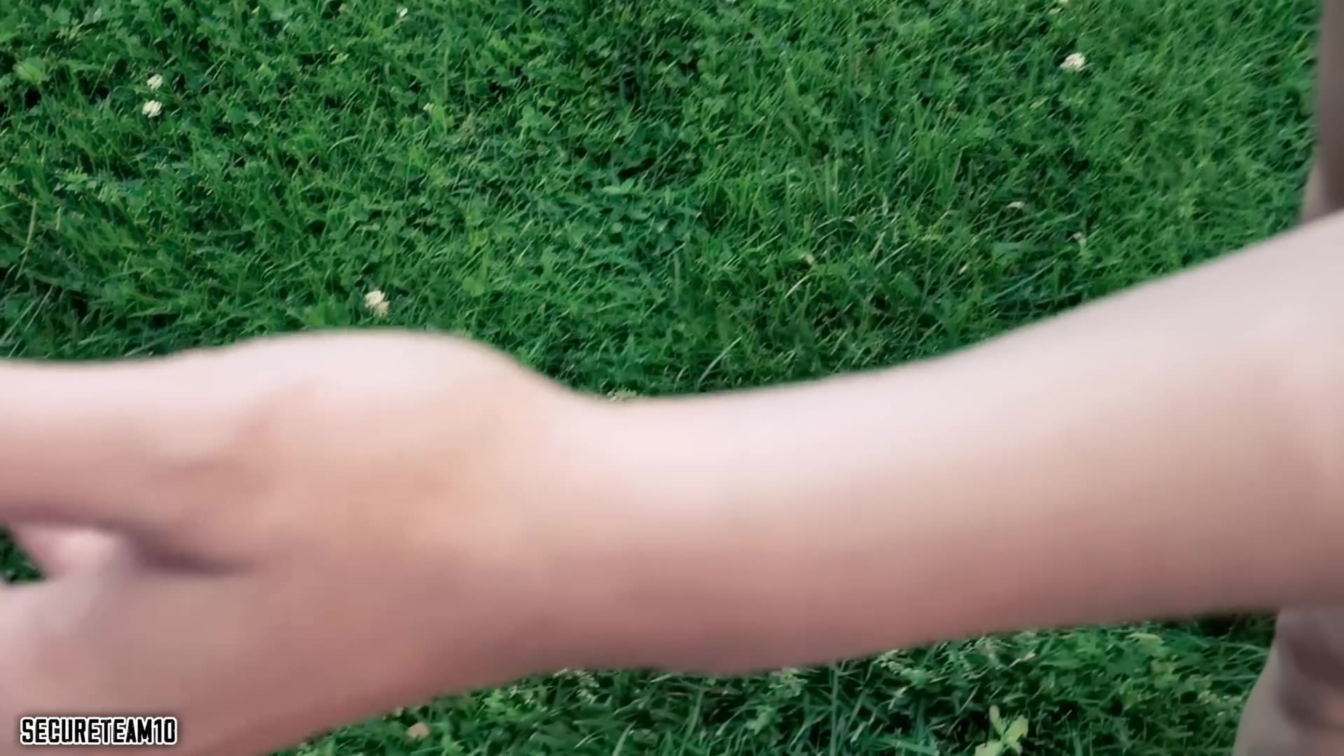 IF YOU FIND THIS STRANGE MARK ON YOUR SKIN... 🏃‍♂️ run!