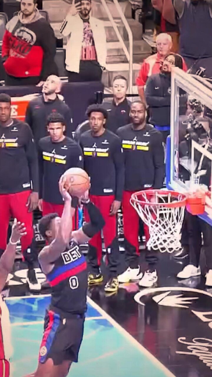 Perfectly Executed Out-of-Bounds Play ๐