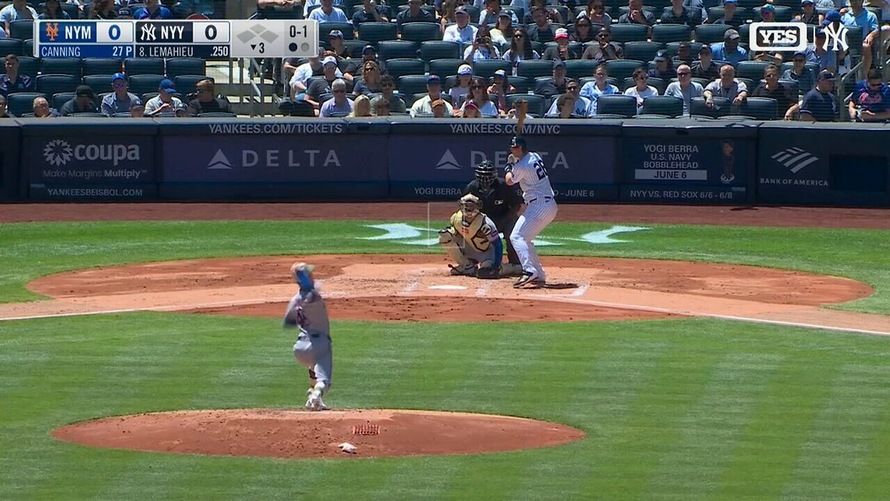 MLB - Dingers just mean more when theyre at the expense of your closest adversaries ๐ค