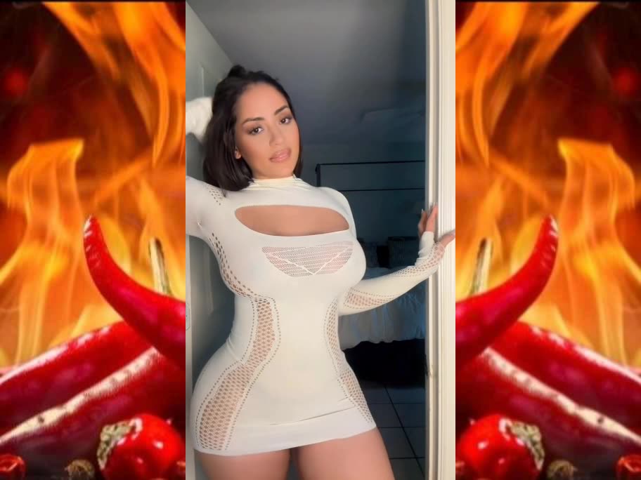π€ Sexy In White π―π₯