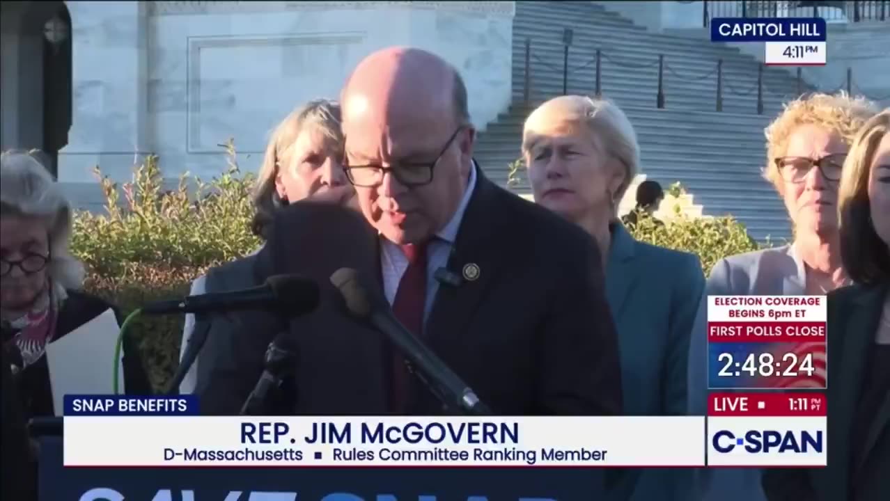 🤡 Rep. Jim McGovern, who has voted over a dozen times to keep the government closed: