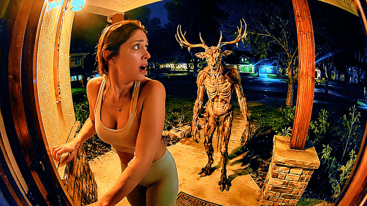 😱 Woman - Funny Girls Scary Pranks Caught on Doorbell Camera! Viral Video - Curvy Girl Model