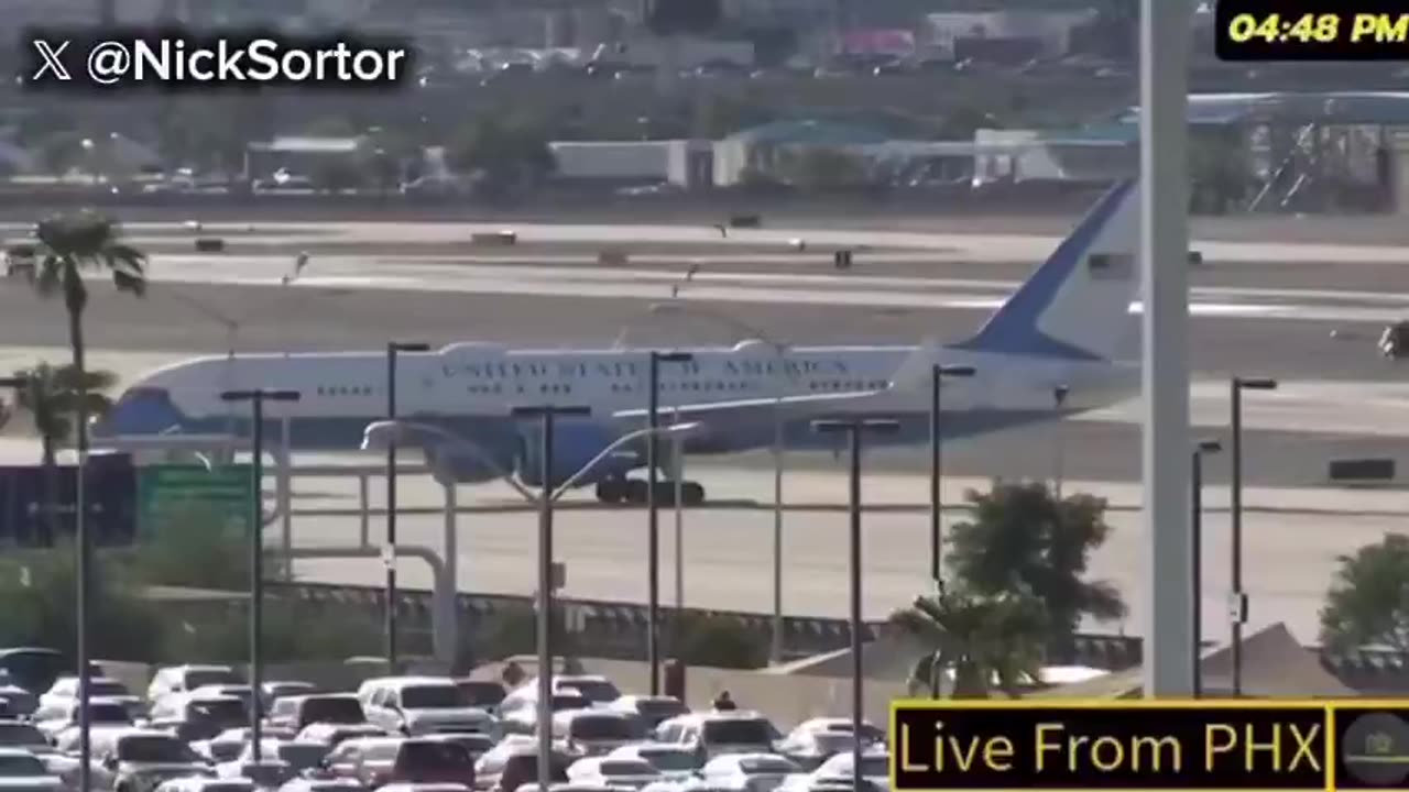 🚨 BEAUTIFUL: Phoenix Air Traffic Control sent a message to Charlie Kirk