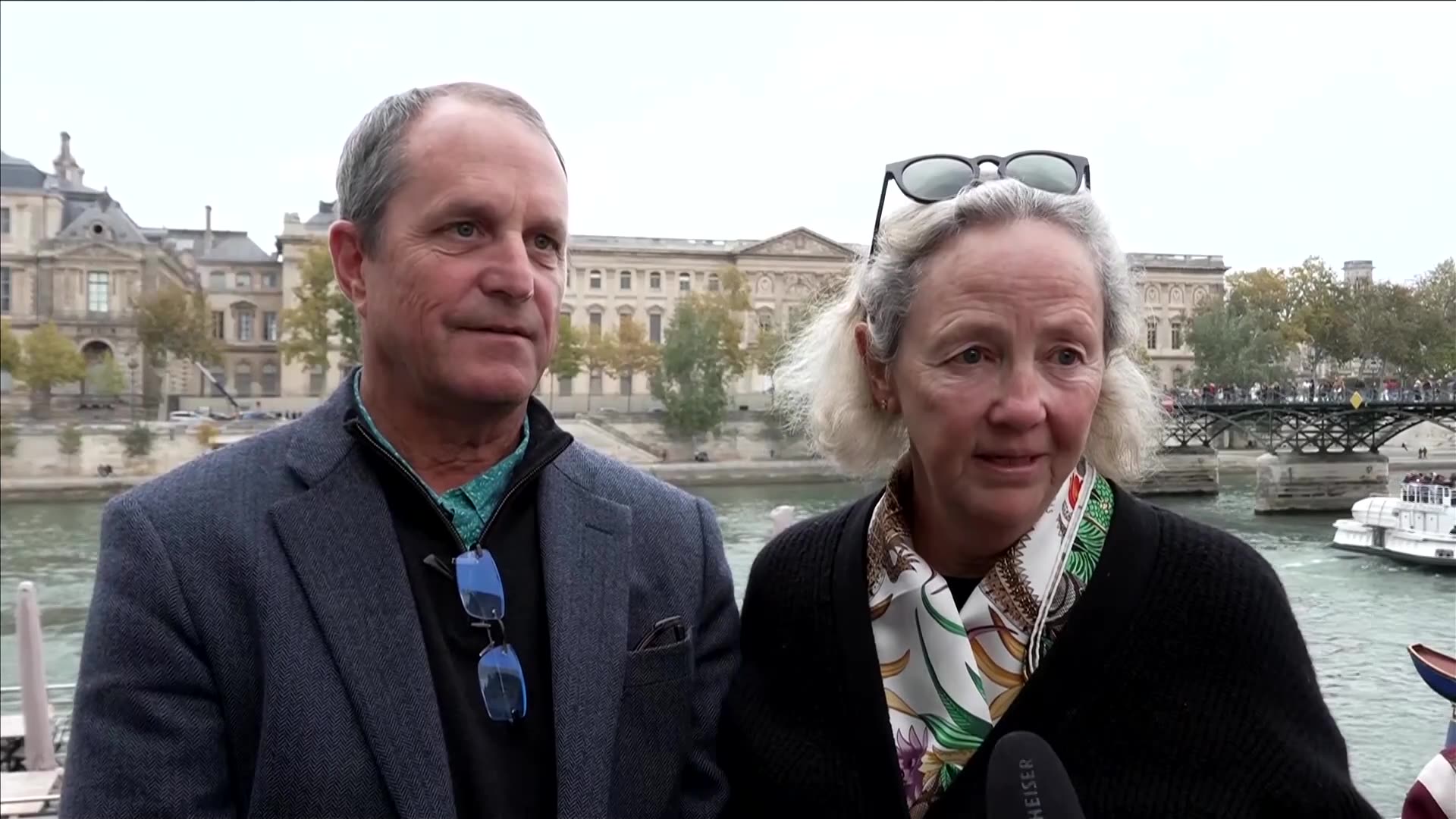 Visitors evacuate Paris Louvre museum after jewelry heist