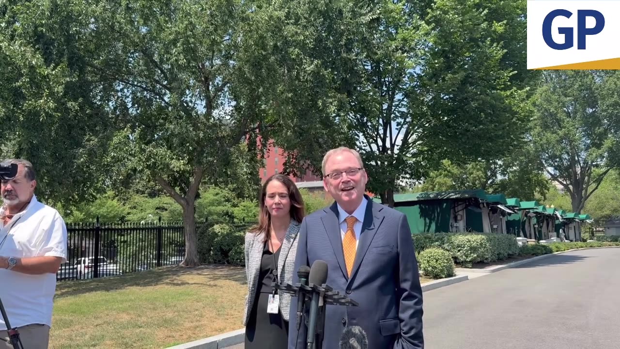Kevin Hassett Roasts Chuck Schumer Calling GDP Growth a Mirage