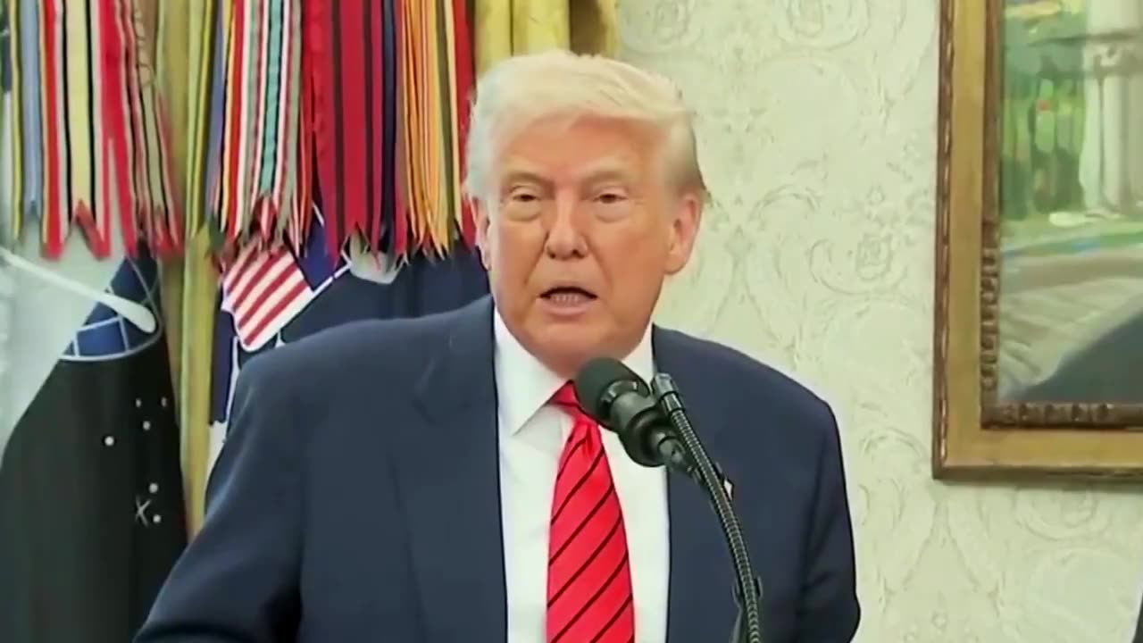 THE TEASER IN CHIEF
