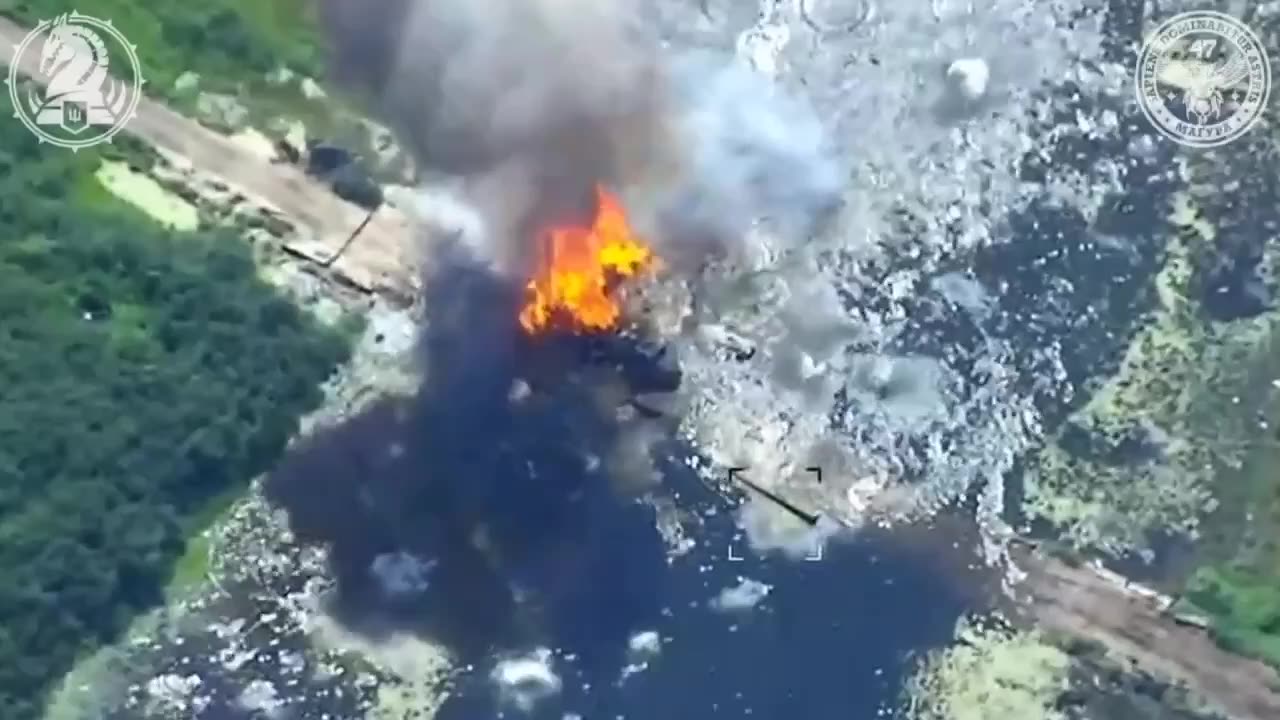π₯π₯ Total destruction of Russian truck with a gun by 47th Mechanized Brigade Magura!