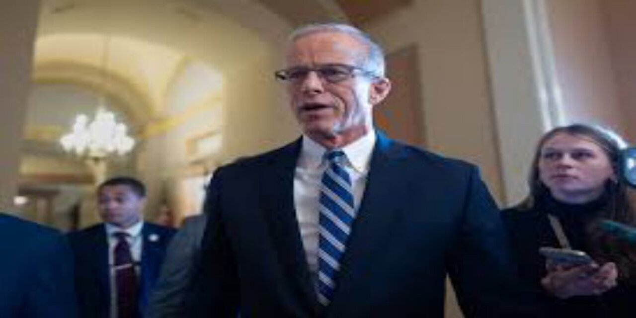 Senate Nears Passage of Bill to Reopen Govt; House Next