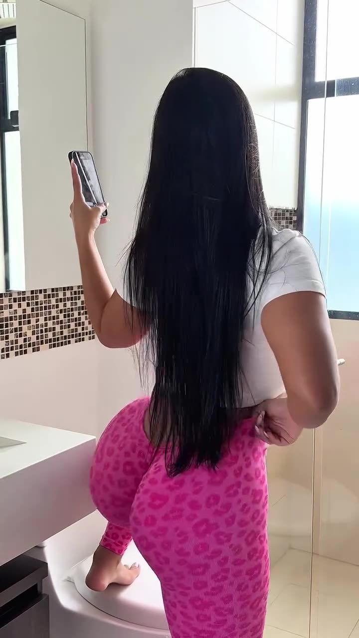 🔥 Shakes Like Jelly 🍑