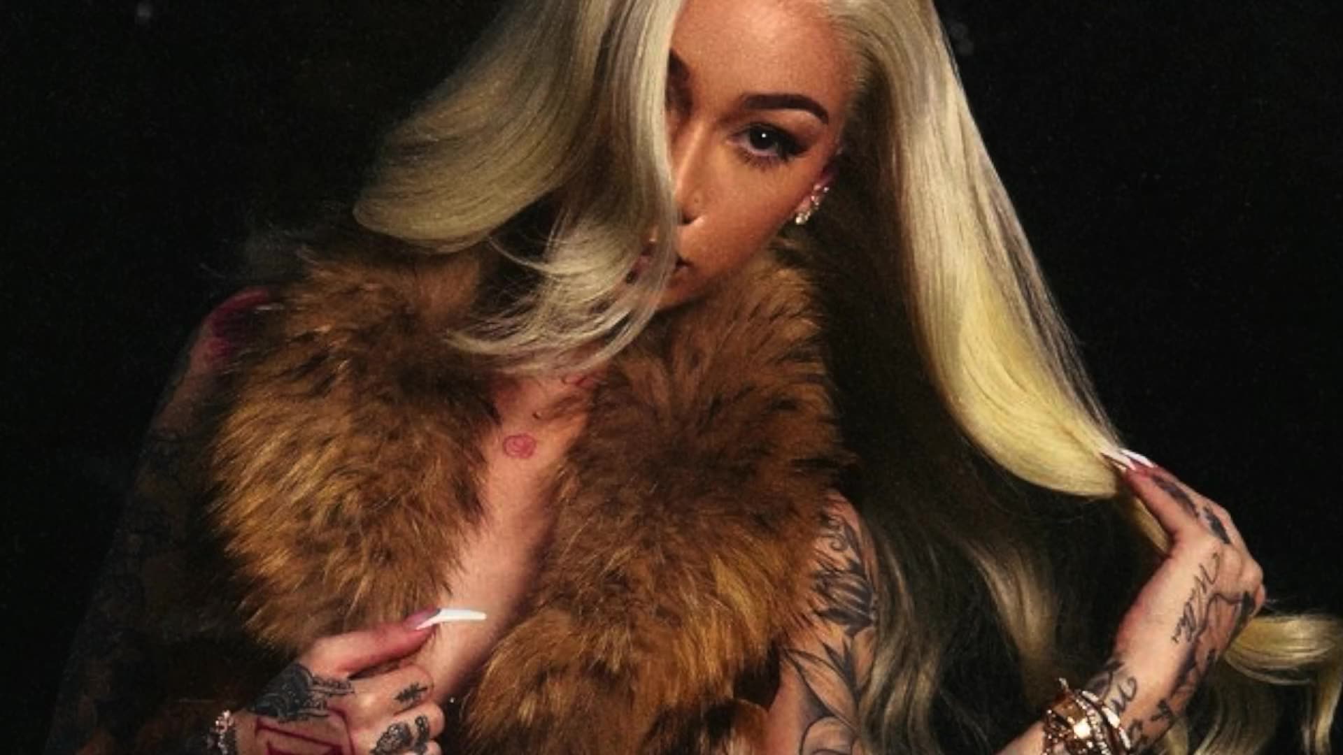 6ix9ine Says Bhad Bhabie Was Passed Around By The Industry