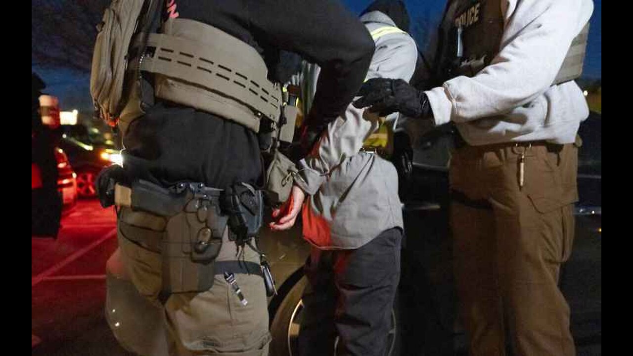 National Guard Troops Arrive in Los Angeles on Trumps Orders to Quell Immigration Protests