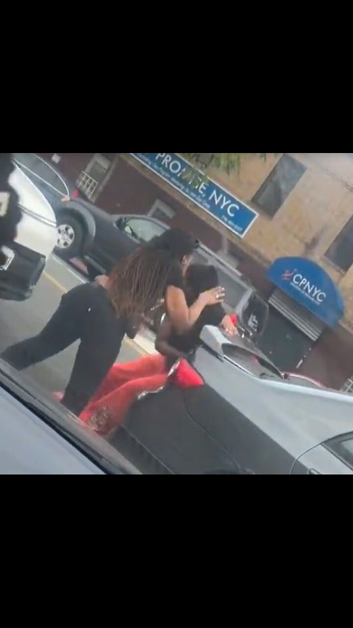 Winston Rage Woman attempts to stop driver by pushing car during road rage incident ...