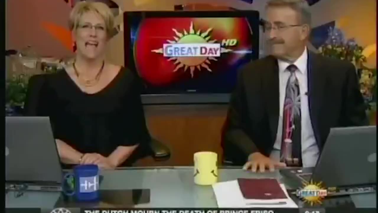 Theyre not journalists - theyre script readers