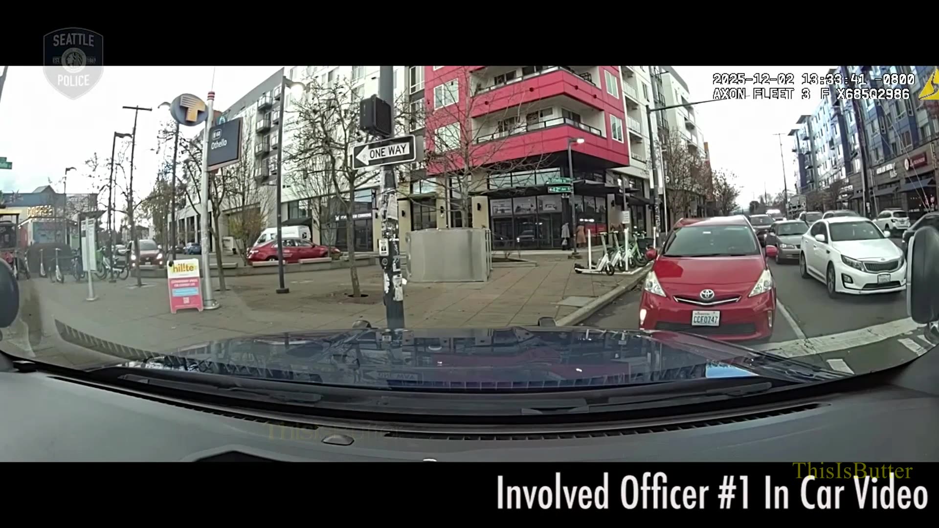 Man fatally shot by Seattle police officers when he pointed a gun at officers