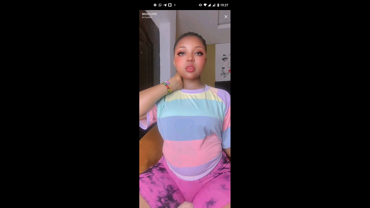 HOT GIRLS ON LIVE