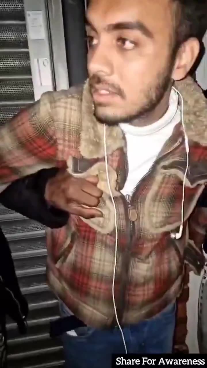 Mohammed from Pakistan rap e White child