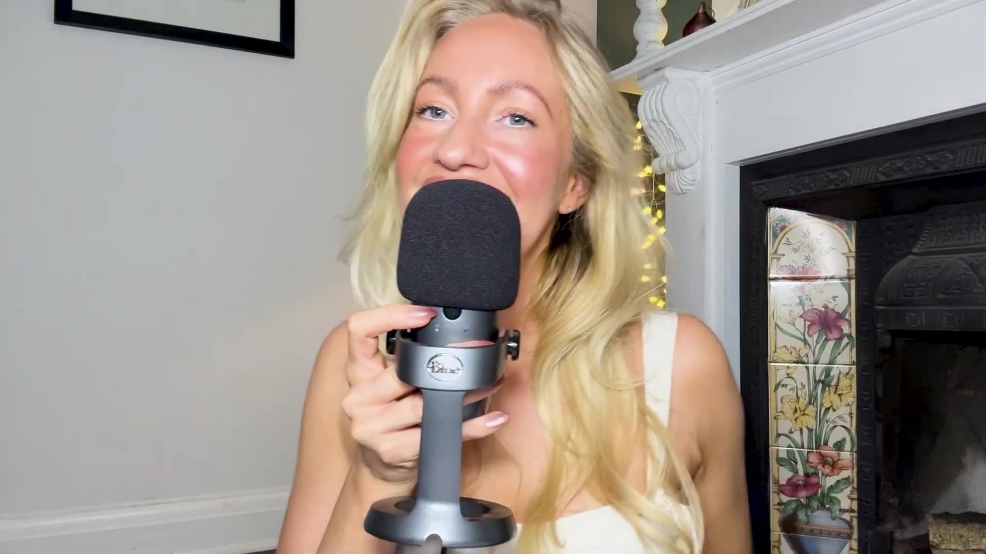 ASMR-Girlfriend-tries-ear-to-ear-
