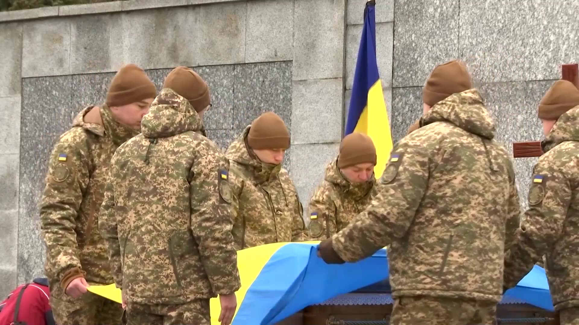 Burial space runs out in Ukraines Lviv as peace talks drag on