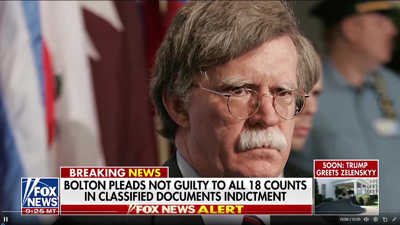 Cựu Cố vấn An ninh Quốc gia John Bolton không nhận tội đối với tất cả 18 tội danh.