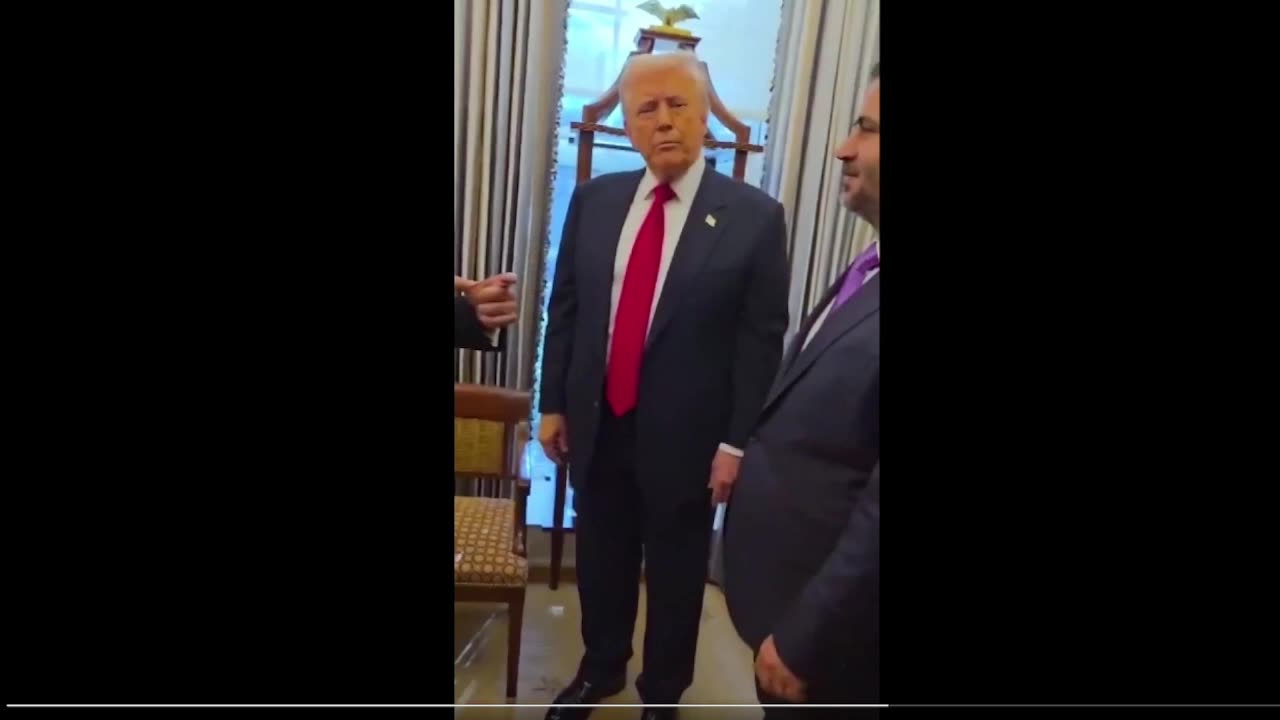 🚨Tổng thống Trump MỘT LẦN NỮA cho thấy ông là vị tổng thống hài hước nhất