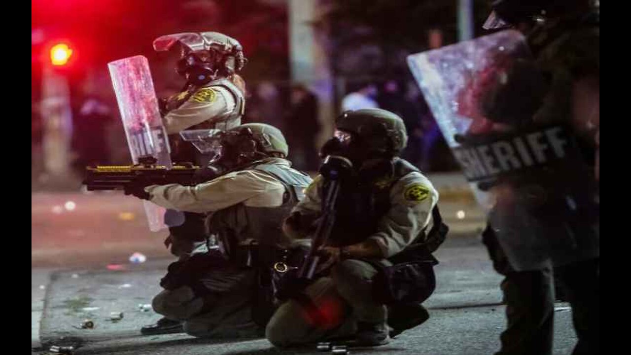 Trump Hails Guard in LA for Doing Jobs of Newsom, Bass