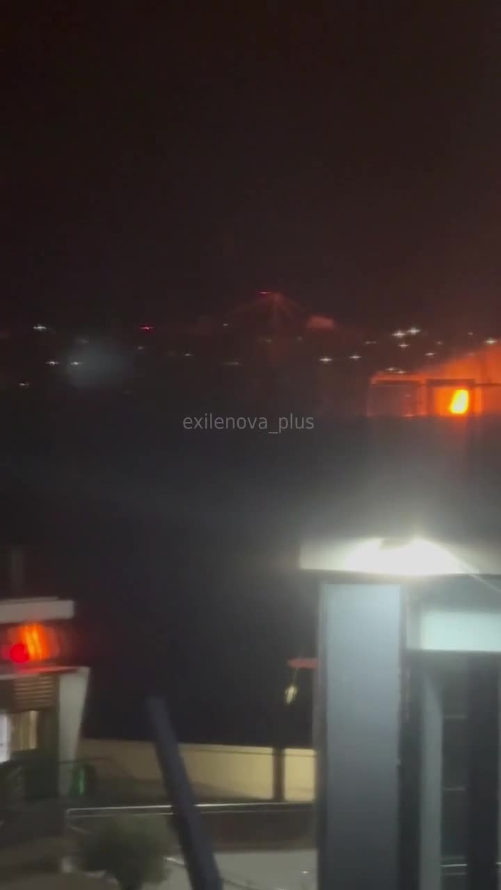 π₯ The moment the attack on the Sheskharis oil terminal began, Novorossiysk!