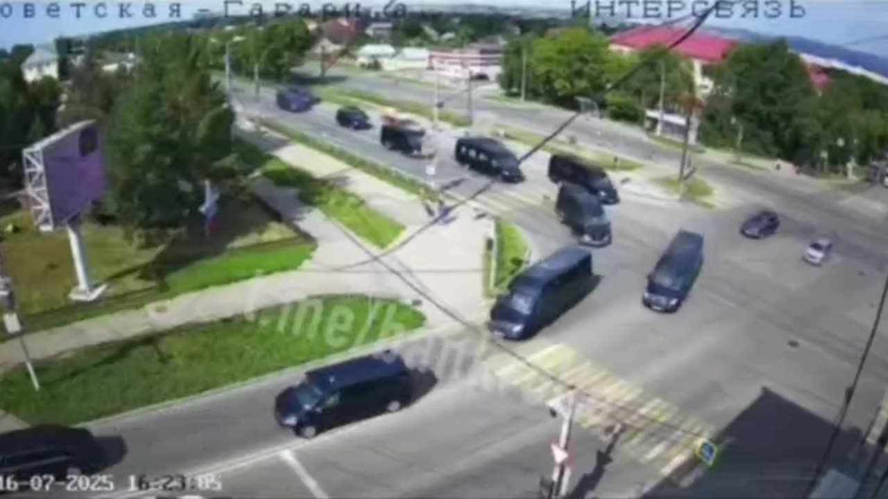 π€‘ Putins motorcade in Magnitogorsk