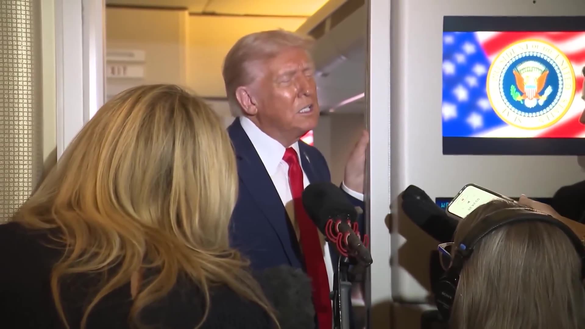 @POTUS : Elon came over and said hello... I thought it was nice. He came over;