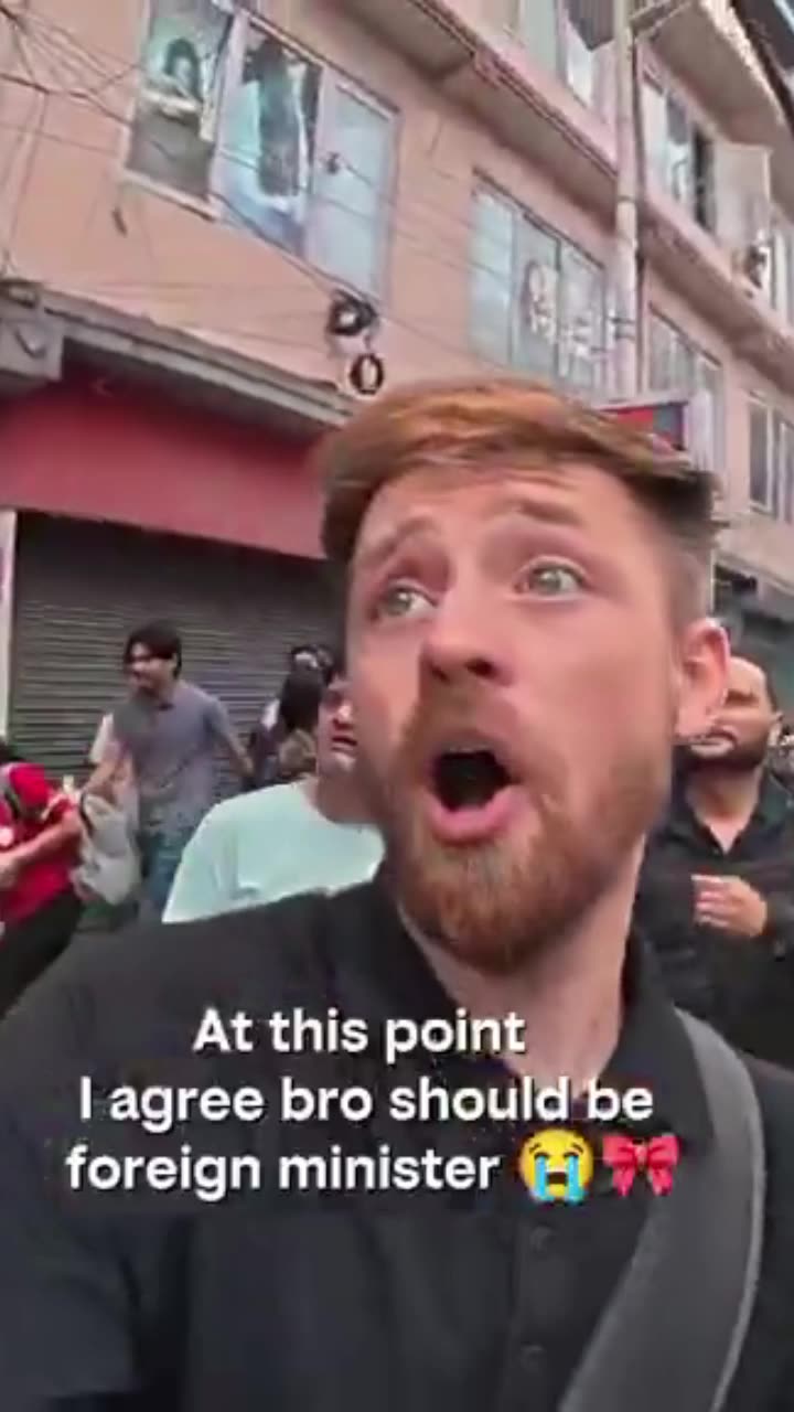 Vloger accidentally landed in Nepal only to end up in the middle of their revolution