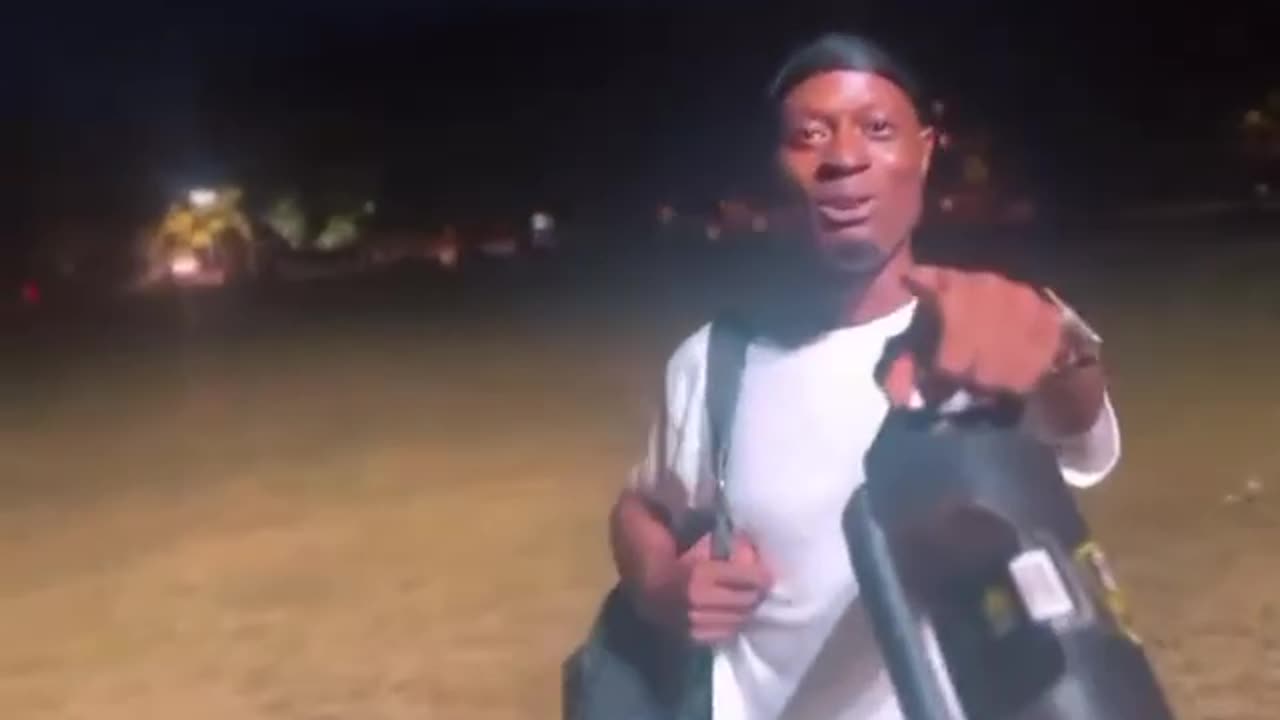 Man fleeing Chicago, says Trump! You need to bring the National Guard to Chicago!