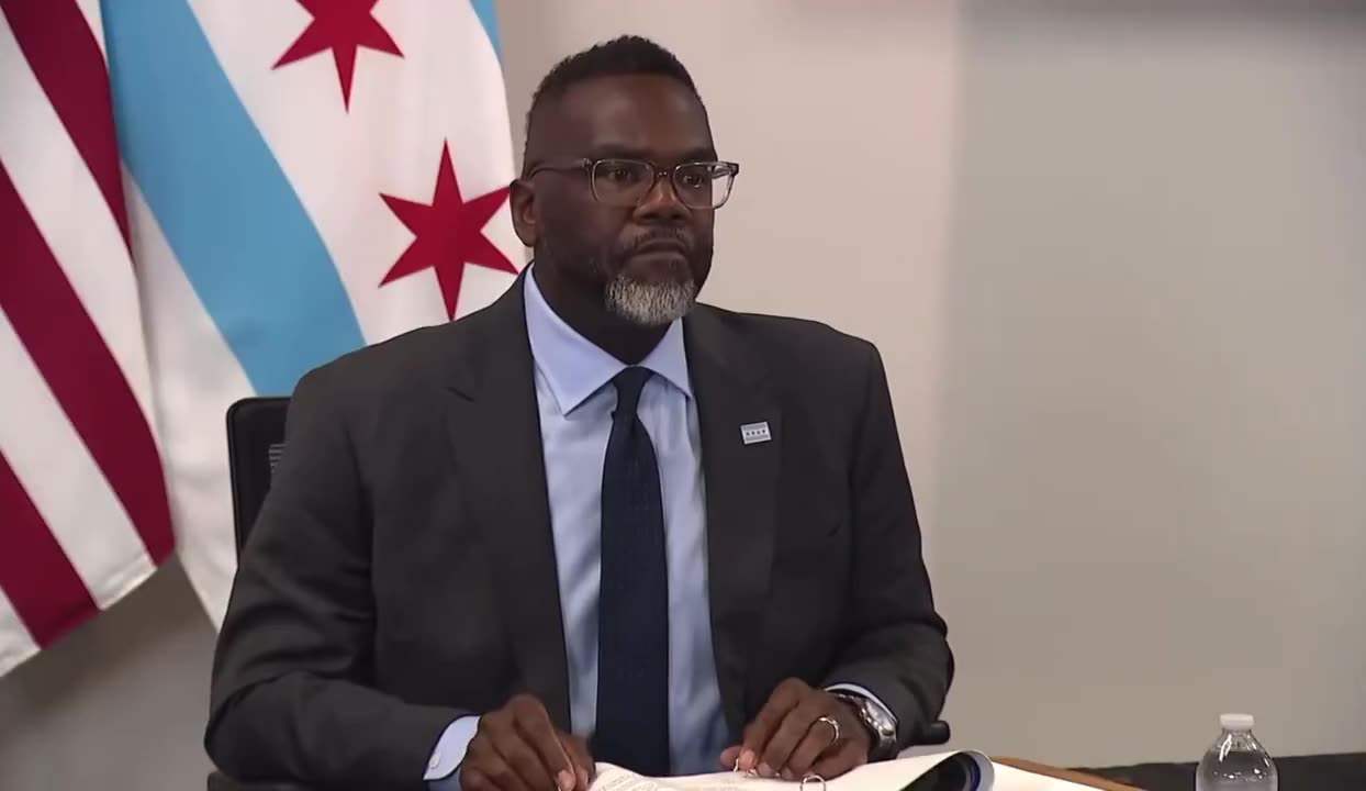 Chicago Mayor: Trump is intimidated by the intellectual prowess of blacks like me