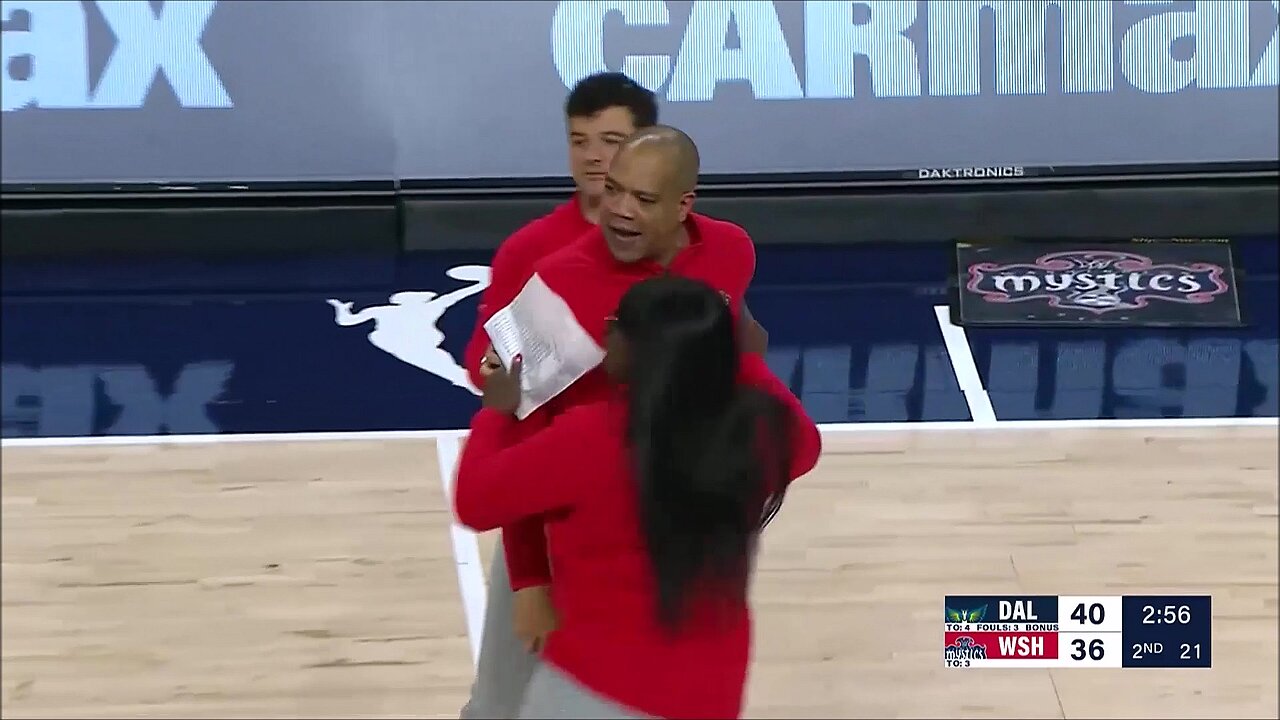 👀 TECH, Coach STORMS on court yelling at ref, crowd chants REFS YOU SUCK | WNBA womens basketball
