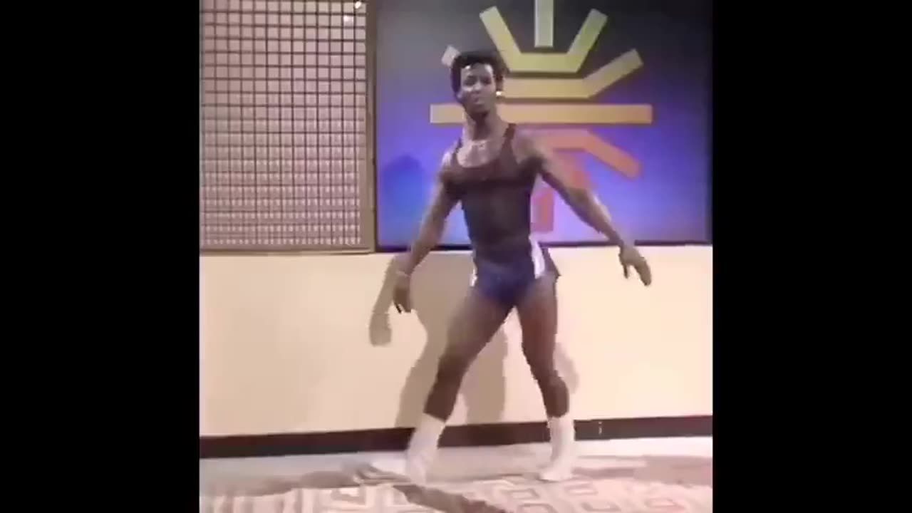 MOHAP Robinsons 1980s Workout Video