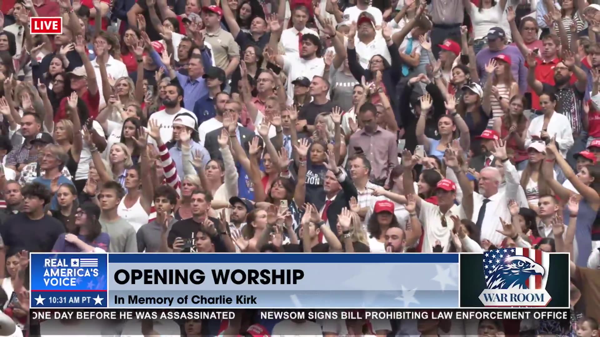 CROWD SINGS AND WORSHIPS TOGETHER AT CHARLIE KIRKS SERVICE