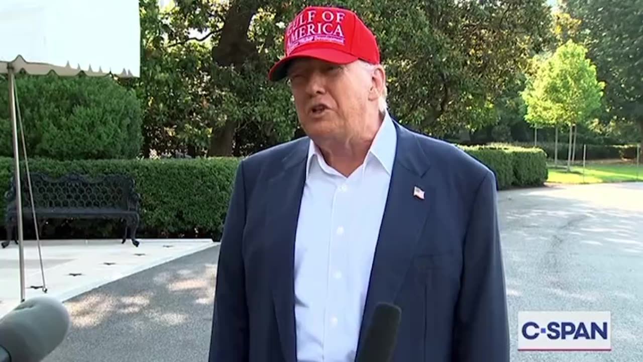 Trump Calls New Yorkers “Crazy” if they Elect Zohan Mamdani as Mayor
