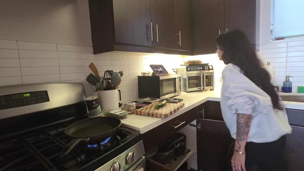 COOKING AND VIBES
