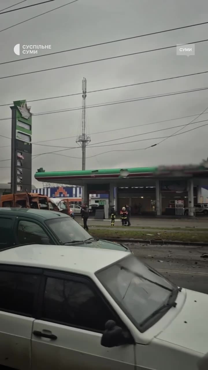 The aftermath of the strike in Sumy, - Suspilne. Among 12 injured are a retired couple,