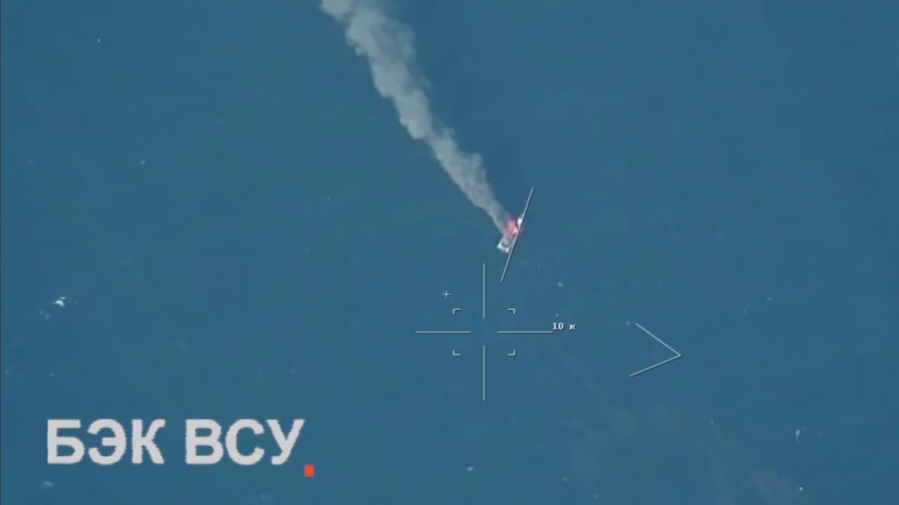 βΌοΈ Russian Armed Forces helicopter crew uses machine gun fire to destroy surface
