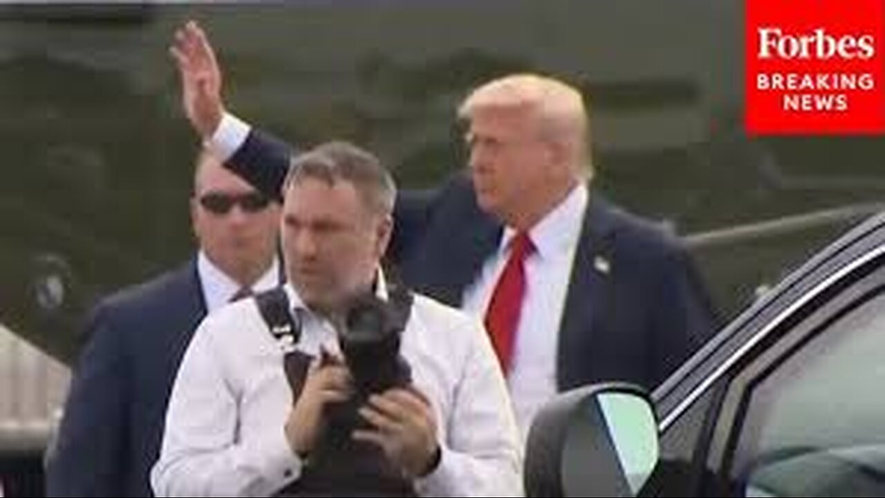 JUST IN: Trump Touches Down at Teterboro, Heads to Club World Cup Final in NJ