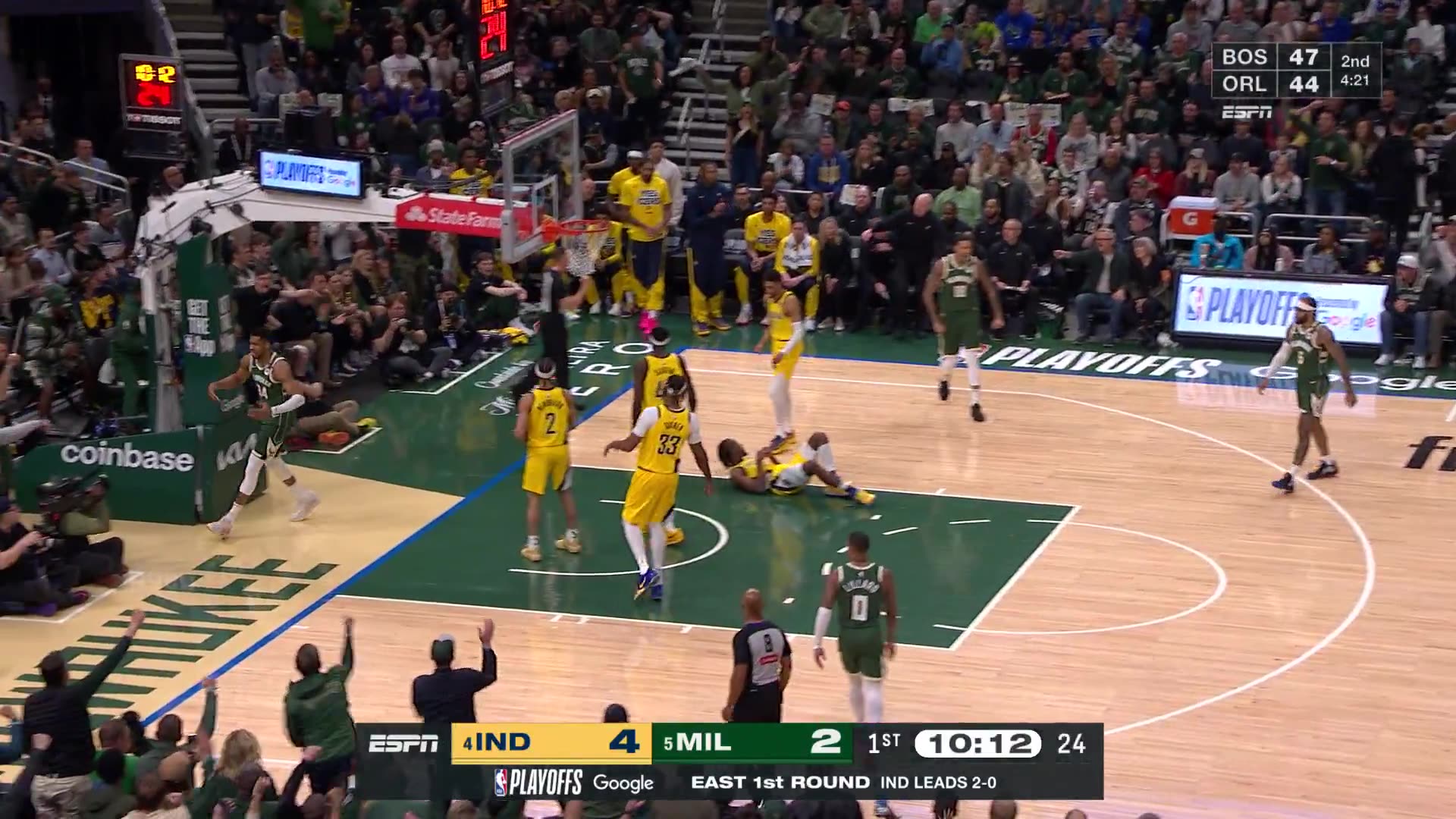 NBA - GIANNIS DOES IT ALL ๐ค The stuff on one end. The and-1 on the other.