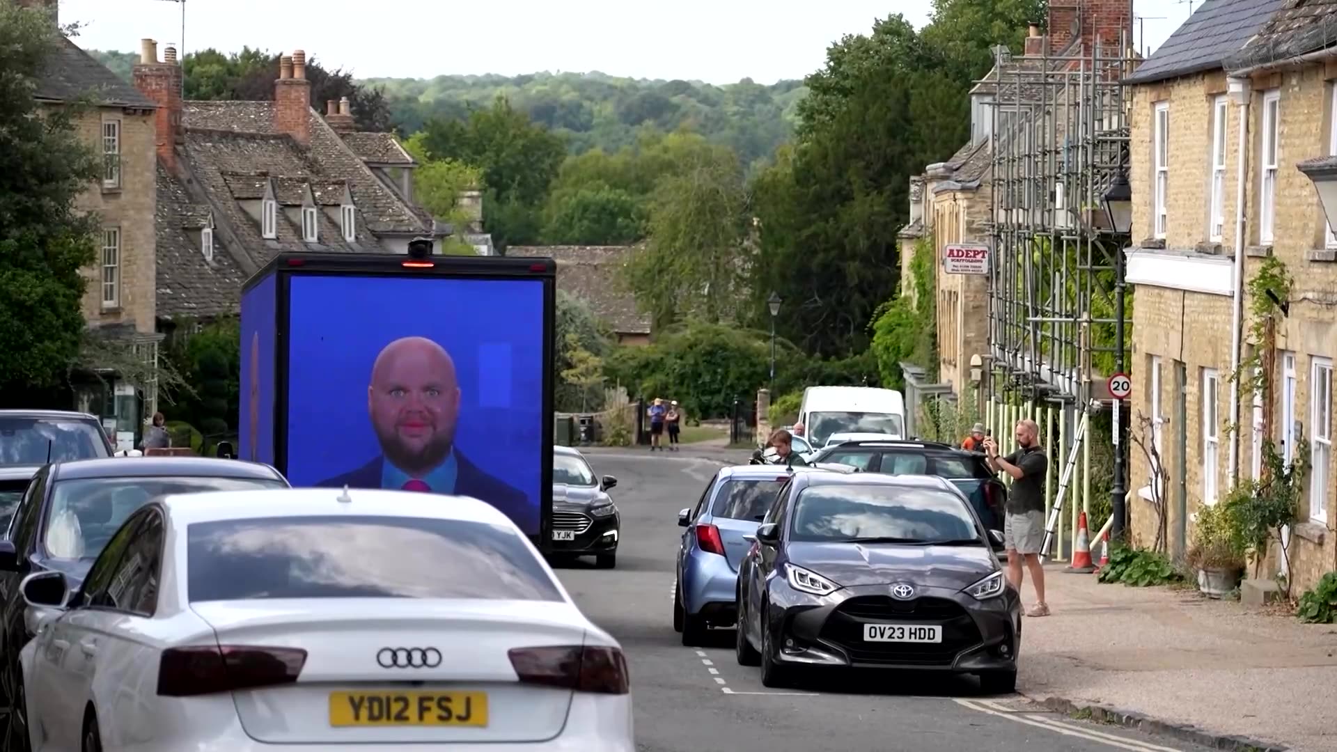 Anti-Vance van drives through English town during US VPs visit